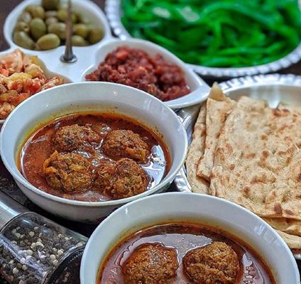 โคฟเตะฮ์ กอซวีนี (ซุปมีทบอลเนื้อ กอซวีน)